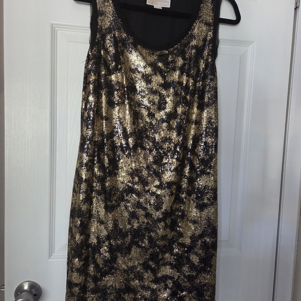 Elegant Black and Gold Sequin Dress
